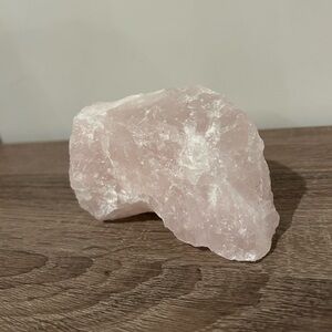 Rose Quartz Crystal – Natural Healing Stone Decor